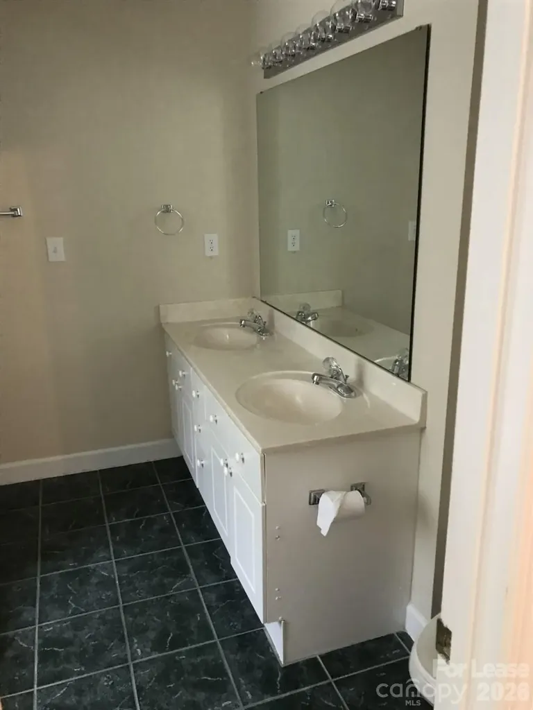 2919 Springs Drive Charlotte NC 28226