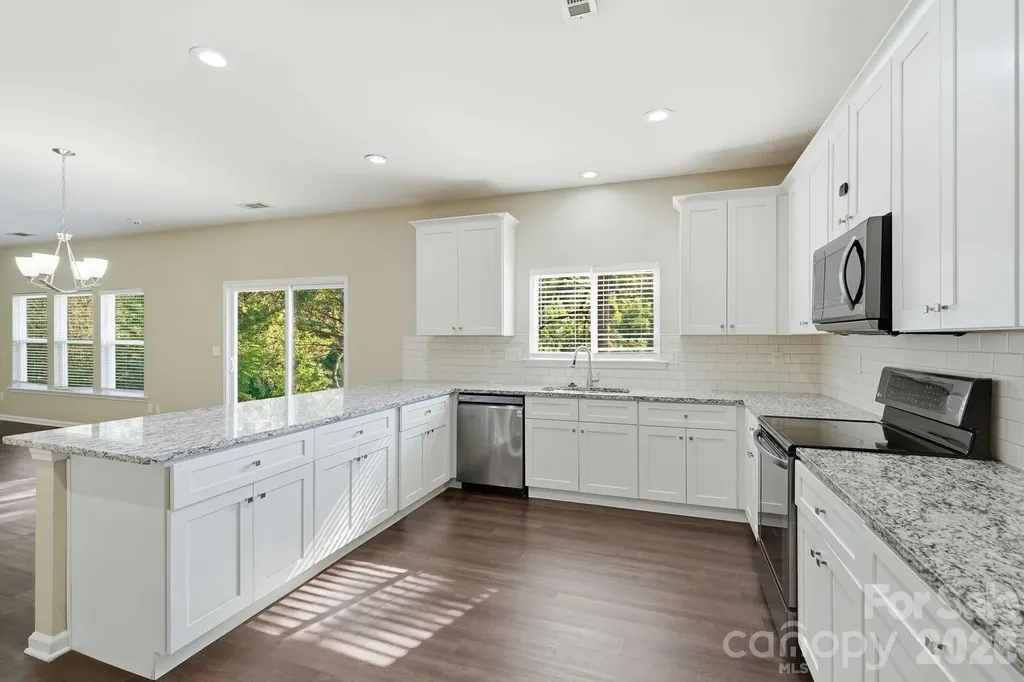9237 Seamill Road Charlotte NC 28278
