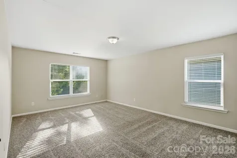 9237 Seamill Road Charlotte NC 28278