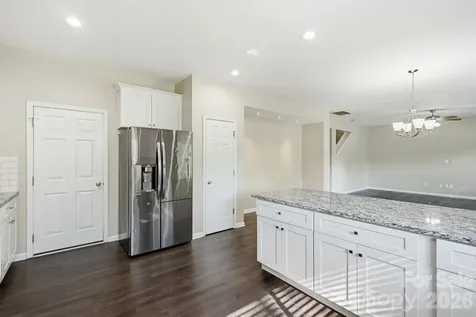 9237 Seamill Road Charlotte NC 28278