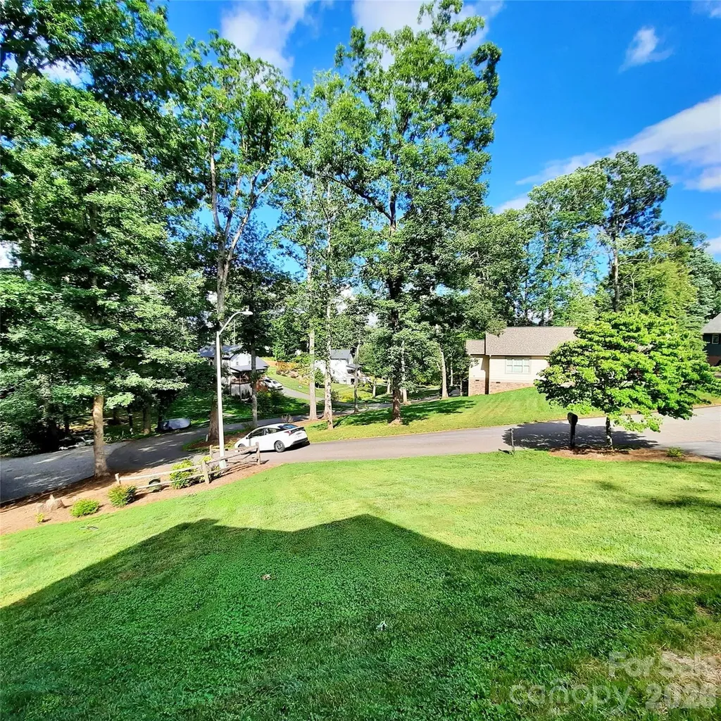 40 Brierfield Drive Candler NC 28715
