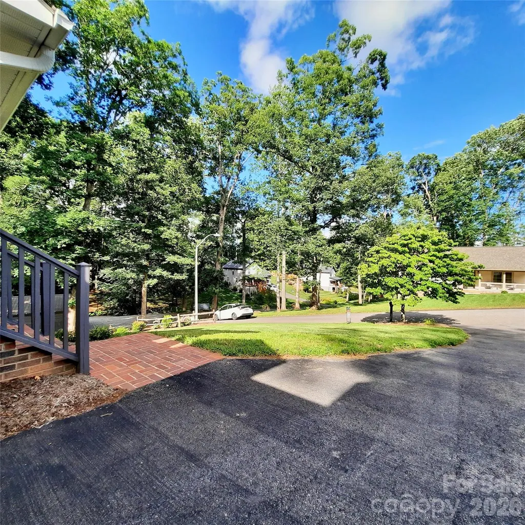 40 Brierfield Drive Candler NC 28715