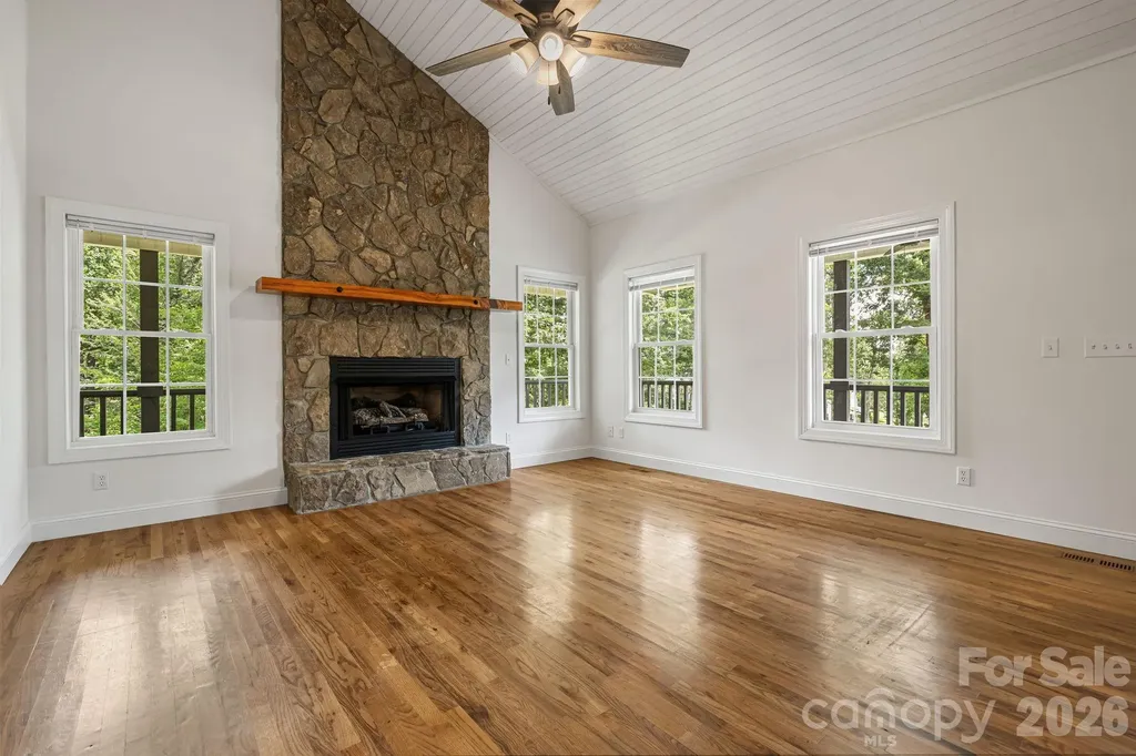 40 Brierfield Drive Candler NC 28715
