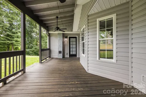 40 Brierfield Drive Candler NC 28715