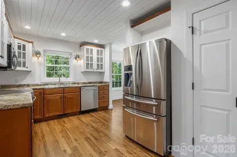 40 Brierfield Drive Candler NC 28715