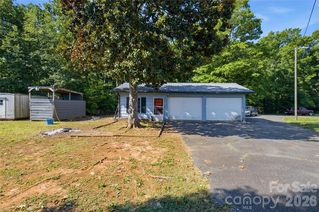 828 Ferry Road Forest City NC 28043