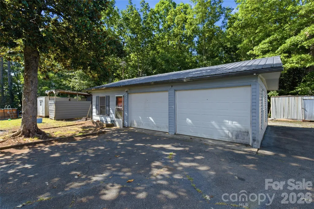 828 Ferry Road Forest City NC 28043