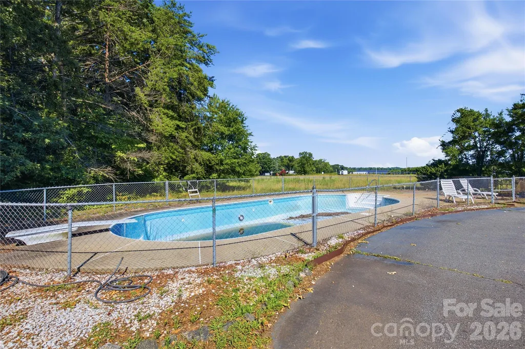 828 Ferry Road Forest City NC 28043