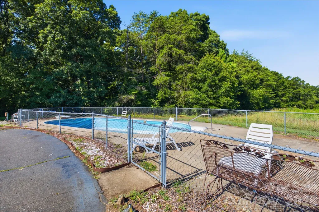 828 Ferry Road Forest City NC 28043