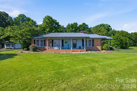 828 Ferry Road Forest City NC 28043