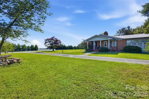 828 Ferry Road Forest City NC 28043