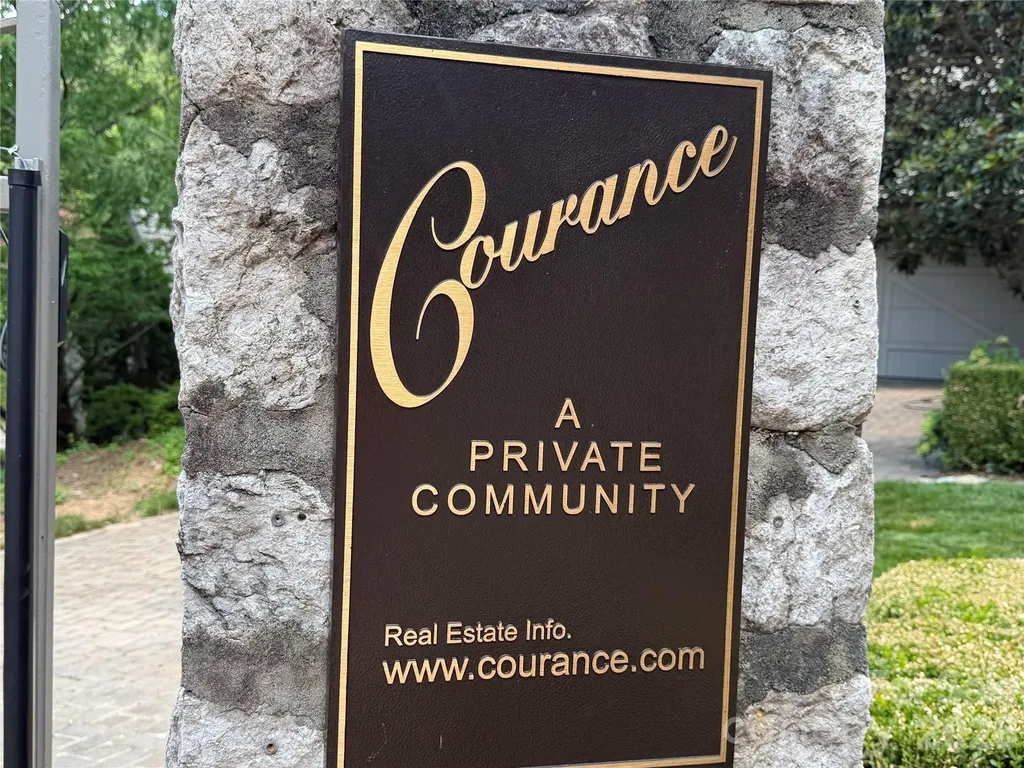 2214 La Maison Drive Charlotte NC 28226