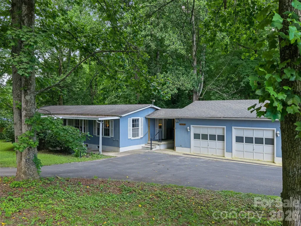 2 Lost Forest Drive Candler NC 28715