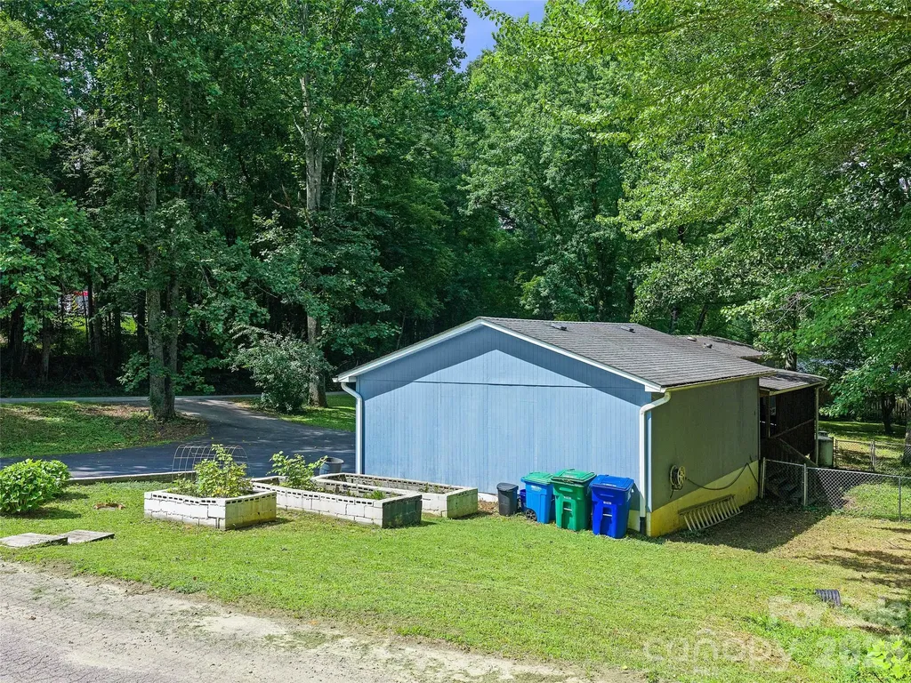 2 Lost Forest Drive Candler NC 28715