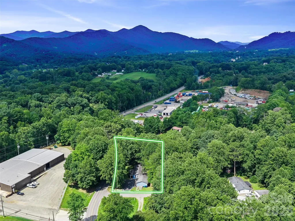 2 Lost Forest Drive Candler NC 28715