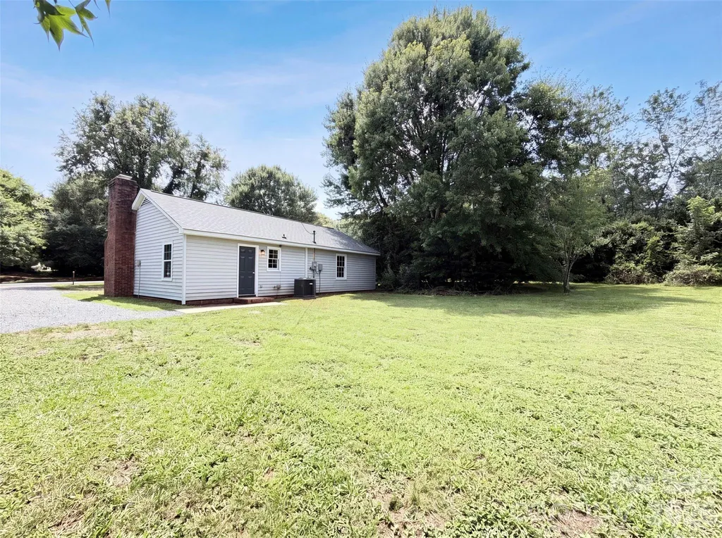 6912 Fieldlark Lane Charlotte NC 28227
