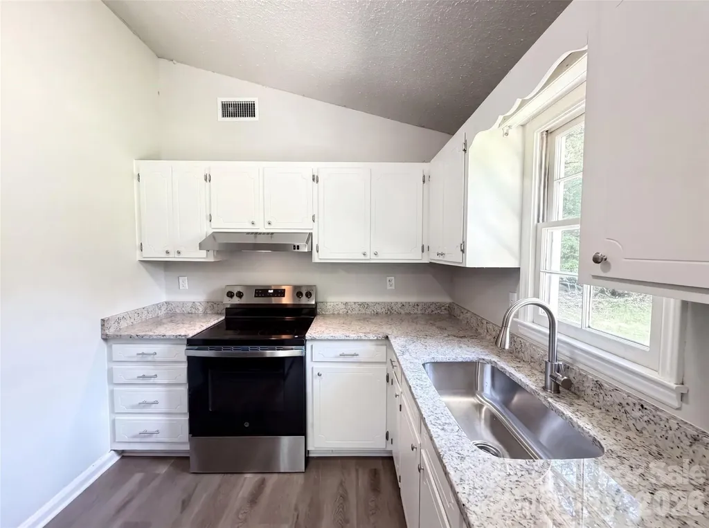 6912 Fieldlark Lane Charlotte NC 28227