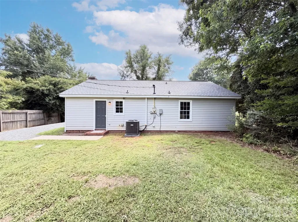 6912 Fieldlark Lane Charlotte NC 28227