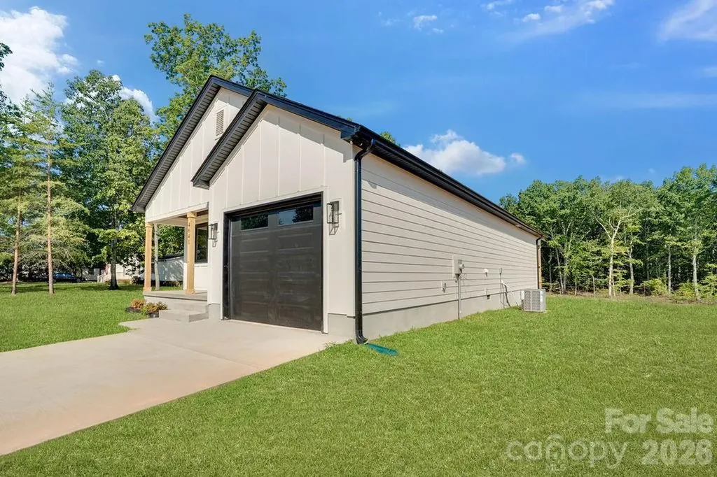 4641 Graybirch Drive Maiden NC 28650