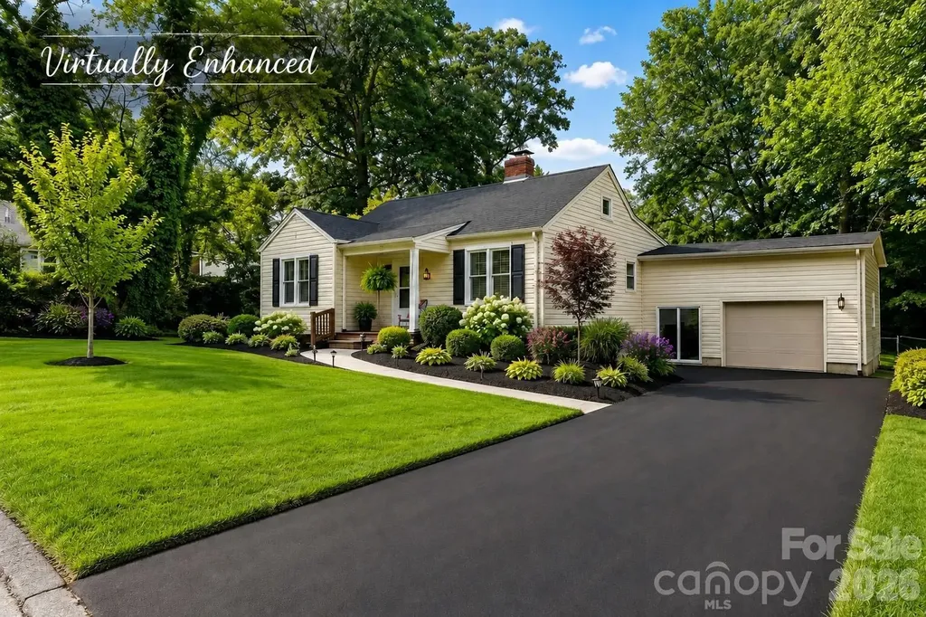 147 13th Avenue NW Hickory NC 28601