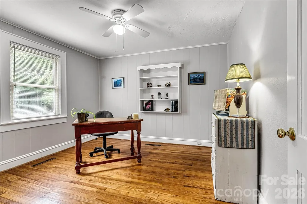 147 13th Avenue NW Hickory NC 28601