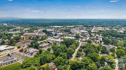 147 13th Avenue NW Hickory NC 28601