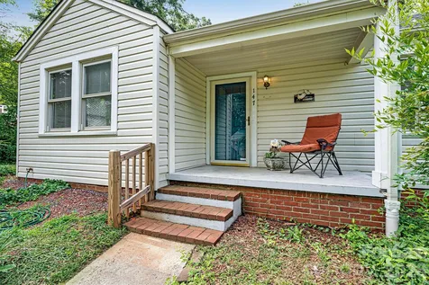 147 13th Avenue NW Hickory NC 28601