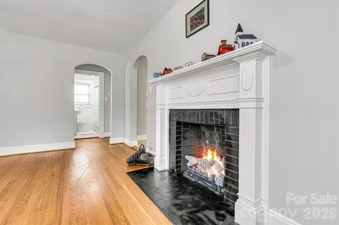 147 13th Avenue NW Hickory NC 28601