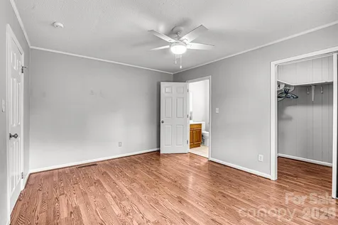 147 13th Avenue NW Hickory NC 28601