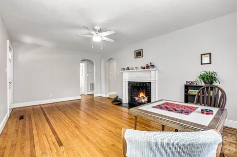 147 13th Avenue NW Hickory NC 28601