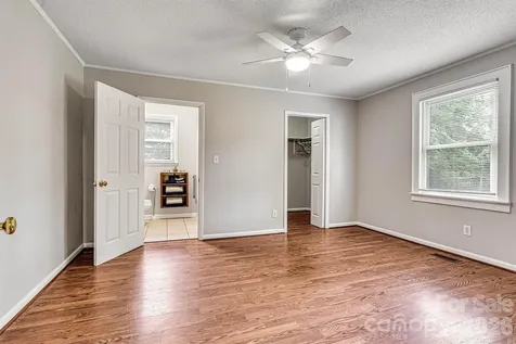 147 13th Avenue NW Hickory NC 28601