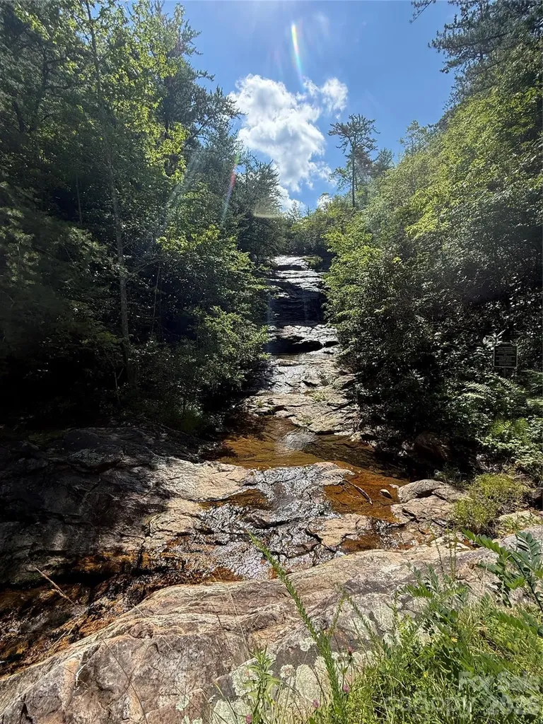 999 Fox Ridge Trail Marion NC 28752