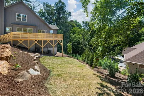 14 Yost Street Weaverville NC 28787