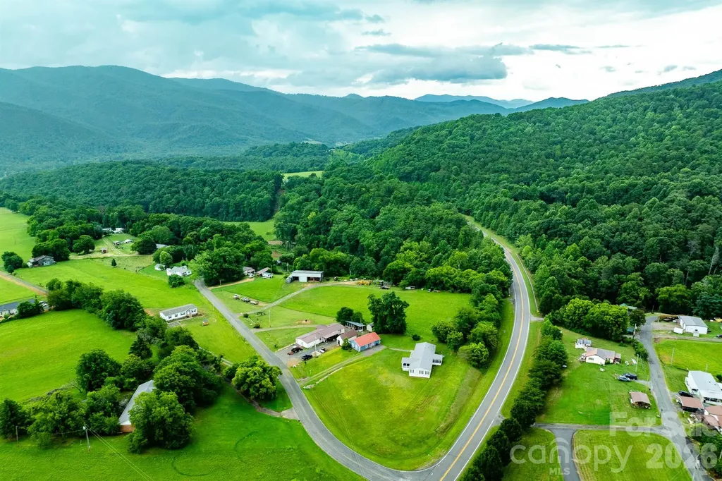 755 Fairview Loop Hot Springs NC 28743