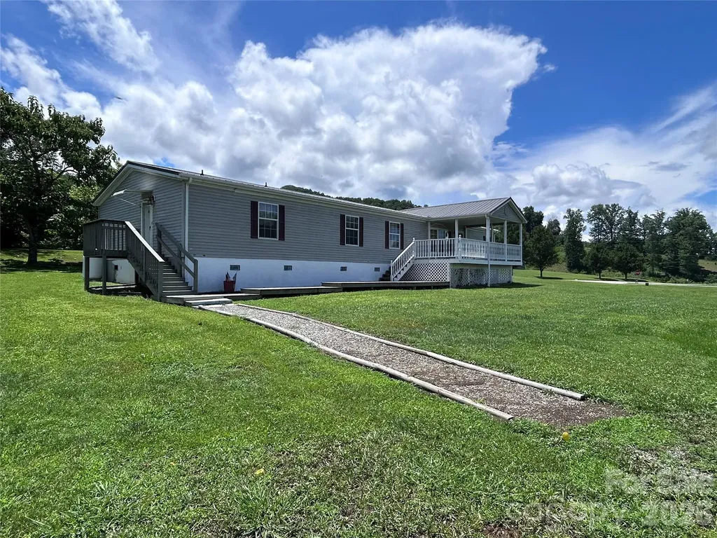 755 Fairview Loop Hot Springs NC 28743
