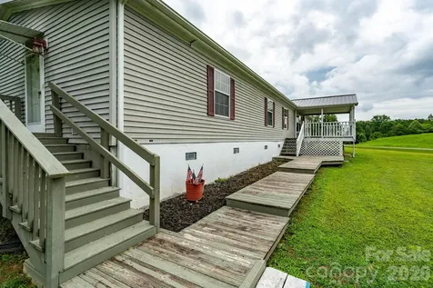 755 Fairview Loop Hot Springs NC 28743