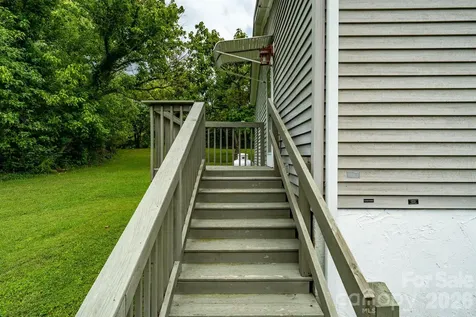 755 Fairview Loop Hot Springs NC 28743
