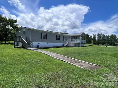 755 Fairview Loop Hot Springs NC 28743
