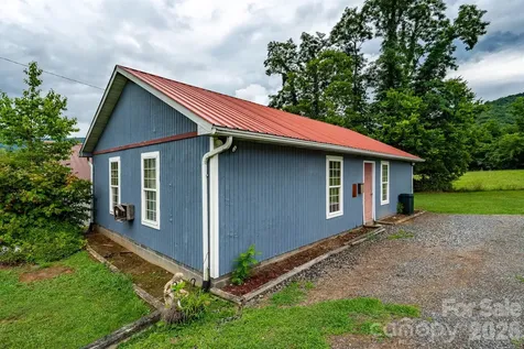 755 Fairview Loop Hot Springs NC 28743
