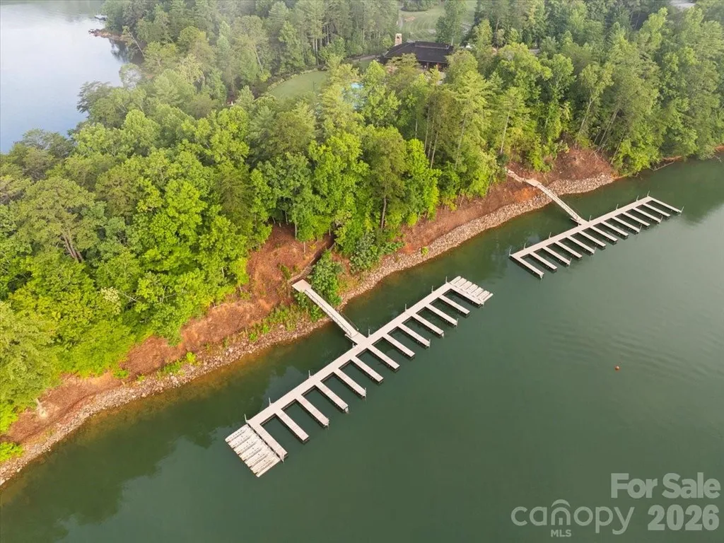 5021 Little Acres Road Nebo NC 28761