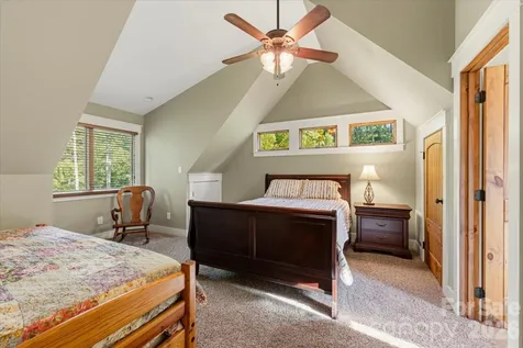 5021 Little Acres Road Nebo NC 28761