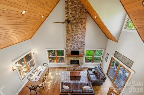 5021 Little Acres Road Nebo NC 28761