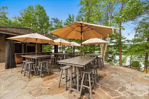 5021 Little Acres Road Nebo NC 28761