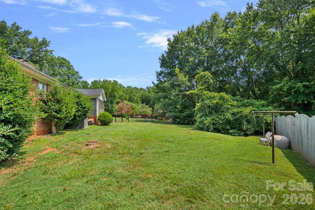 1600 Woodberry Road Charlotte NC 28212