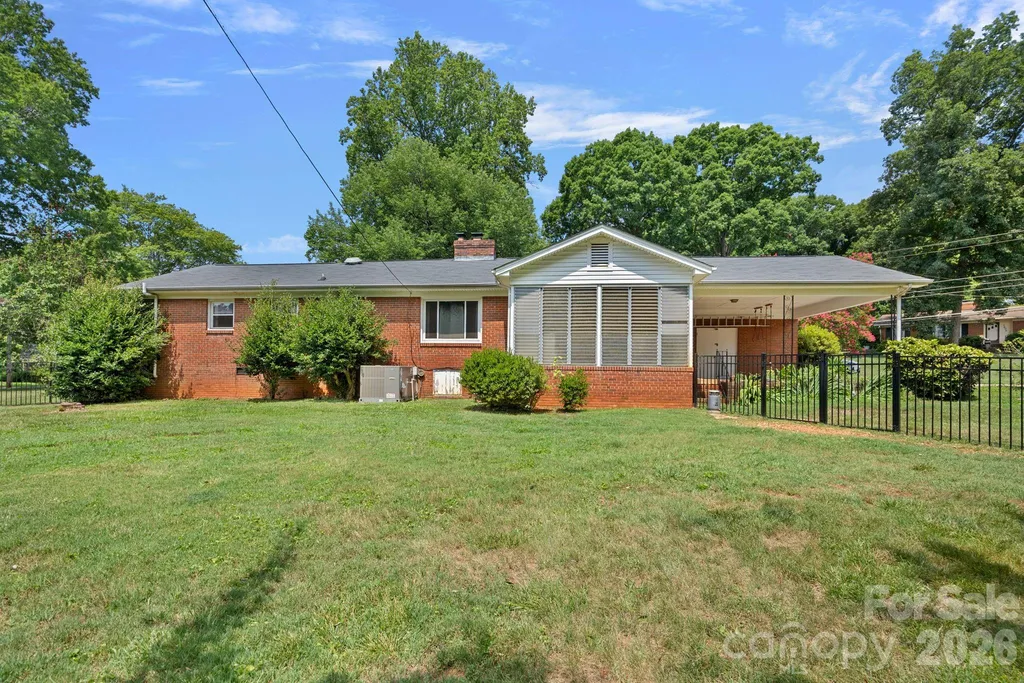 1600 Woodberry Road Charlotte NC 28212