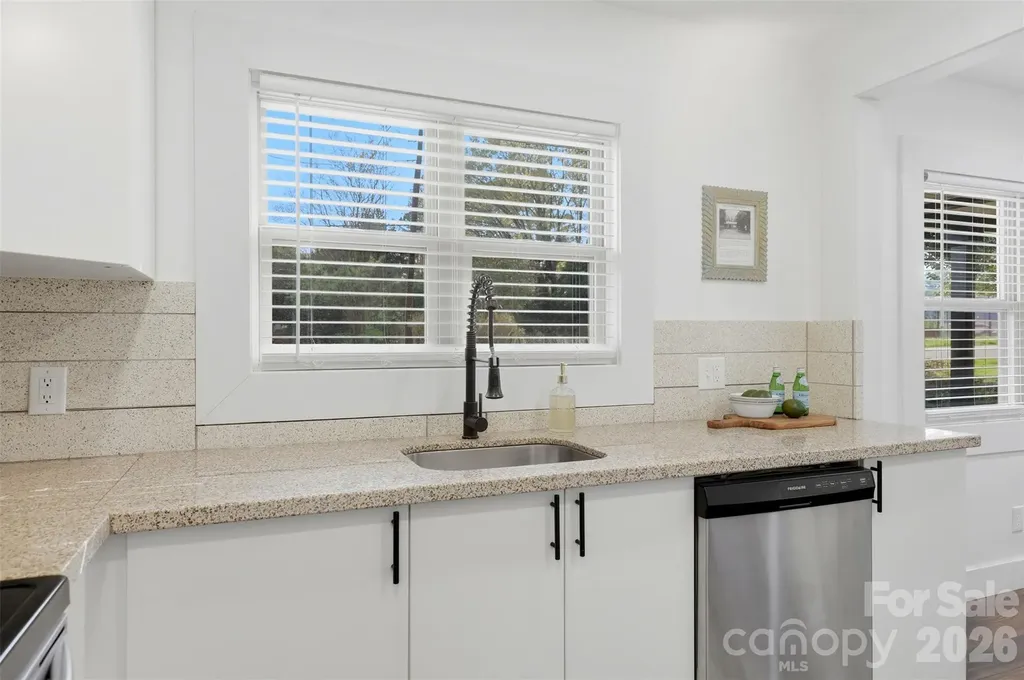 1642 Washington Avenue Charlotte NC 28216