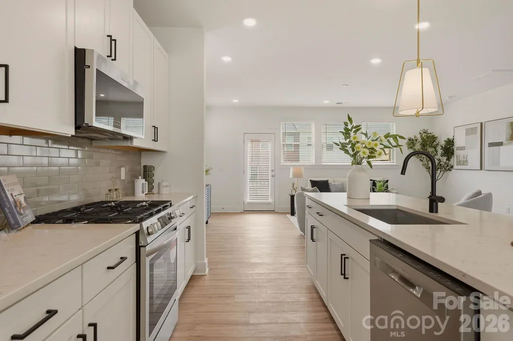 4039 Bass River Parkway Charlotte NC 28217