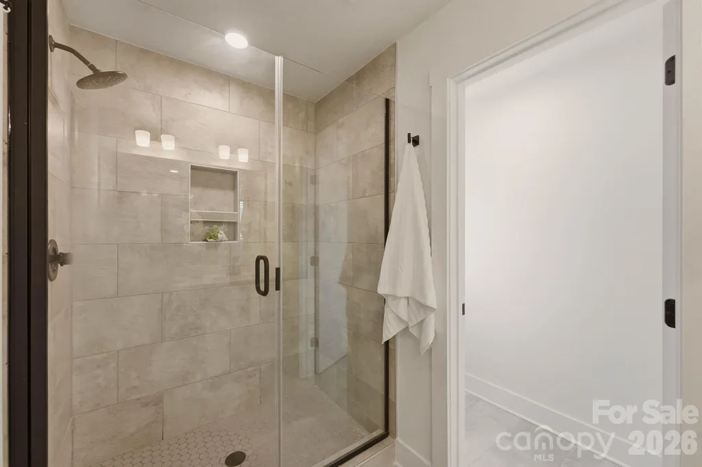 4039 Bass River Parkway Charlotte NC 28217