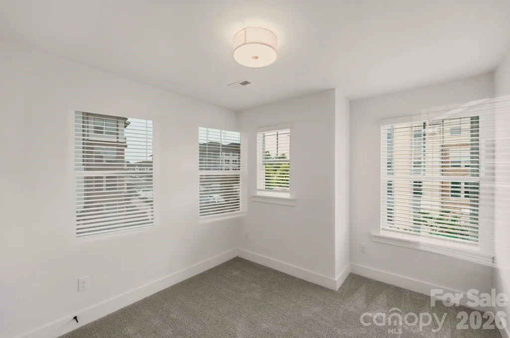 4039 Bass River Parkway Charlotte NC 28217