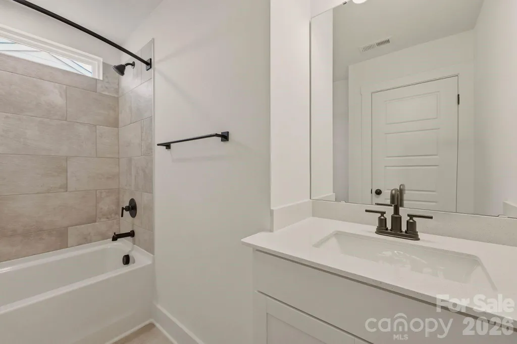 4039 Bass River Parkway Charlotte NC 28217